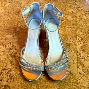 Classic comfortable block heel sandals